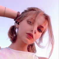 OdelinaEliot's Avatar Pic