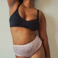 LankanGirl's Profile Pic