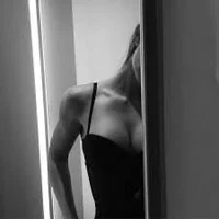 รูปโปรไฟล์ของ AlinaDark_