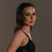 รูปอวาตาร์ของ Larentiaa