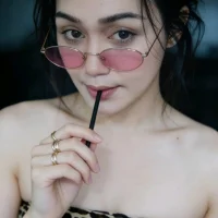 isabelle_Cartier's Avatar Pic
