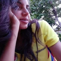 Gambar Profil HollyBrett_