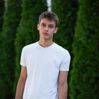 liolik_'s Profile Pic
