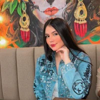 niaredfieldd's Profile Pic