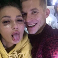 ALISA_AND_SHLYAPNIK's Profile Pic