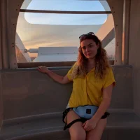 PandaBom Φωτ, Προφίλ