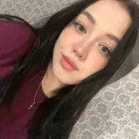 VioIetKesby webcam model