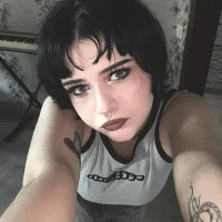 VernettaMilligan's Profile Pic