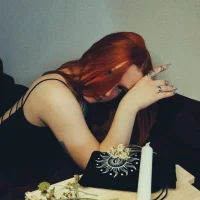 luna_limerence model avatar