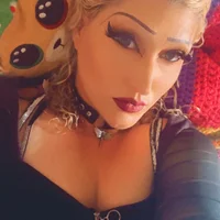 baddiebender Φωτ, Προφίλ