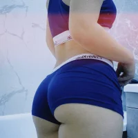 mianelaa's Profile Pic