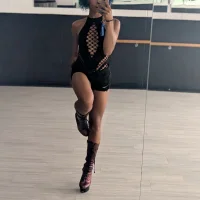 MadamNyx Φωτ, Προφίλ