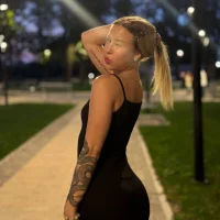 LashandraGiacomelli's Avatar Pic