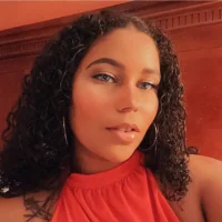 HoneyDezzi's Profile Pic