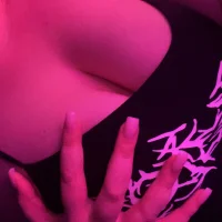 angelivyy's Profile Pic