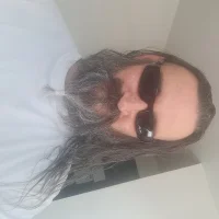 V1nn13gia's Avatar Photo