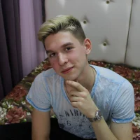 HornySmile 的个人  资料图片