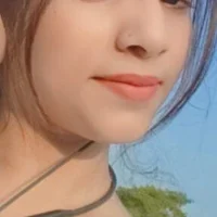 Julia2829's Profile Pic