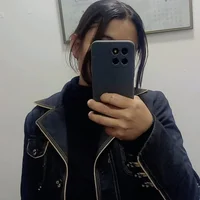 Bella_Gre's Avatar Pic