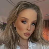 HeySiryy Adlı Modelin Avatarı