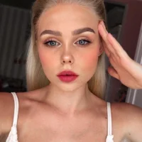 MilaRyder Φωτ, Προφίλ