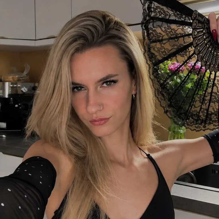 RoxanneJoy profile photo