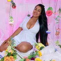 Busty_Zay's Avatar Pic