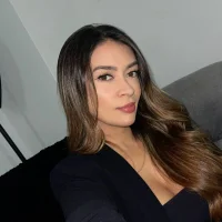 Victoria_romanox Adlı Modelin Avatarı