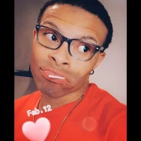 YellowBezzyRomey88n Profiilikuva