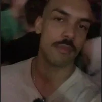 PierreLorenzzo Φωτ, Προφίλ