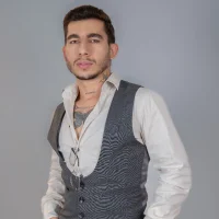 Taylor_Lewiis's Profile Pic