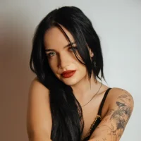 Sylvia_Snoww