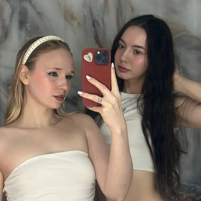 DuoBitches_