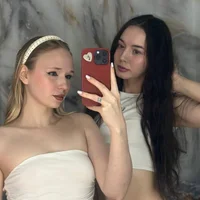 DuoBitches_ live cam model