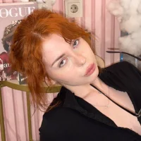 VivienWestWood, вебкам-модель Stripchat