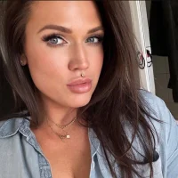 Ảnh đại diện của RoseAlise