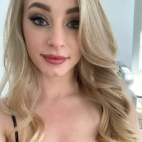 Gambar Profil Charming_Lilll