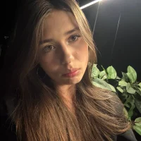 Elly_B1oom 的個人資料圖片