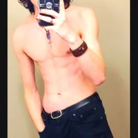 תמונת פרופיל של ur-favorite-boy