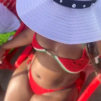 Slika avatara modela Adelehottman