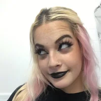 Miaaasturbate's Profile Pic