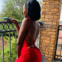 MissRedHotRaven webcam