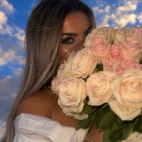 LoryHot's Avatar Pic
