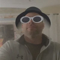 صورة أفاتار LayingCocktail