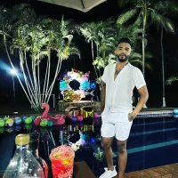 Gambar Profil Dominic_Onasis