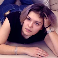 BaileyBrook Φωτ, Προφίλ