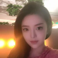 LuLu_520's Profile Pic