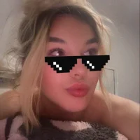 slutytransgal webcam