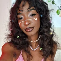 LulumiBloom avatarbilde