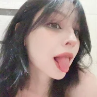 claire_bennett অফলাইন চ্যাট রুম